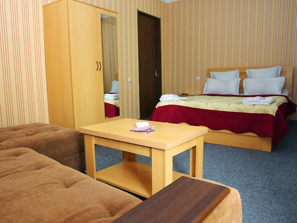 King Edward Hotel Tbilissi 3*,