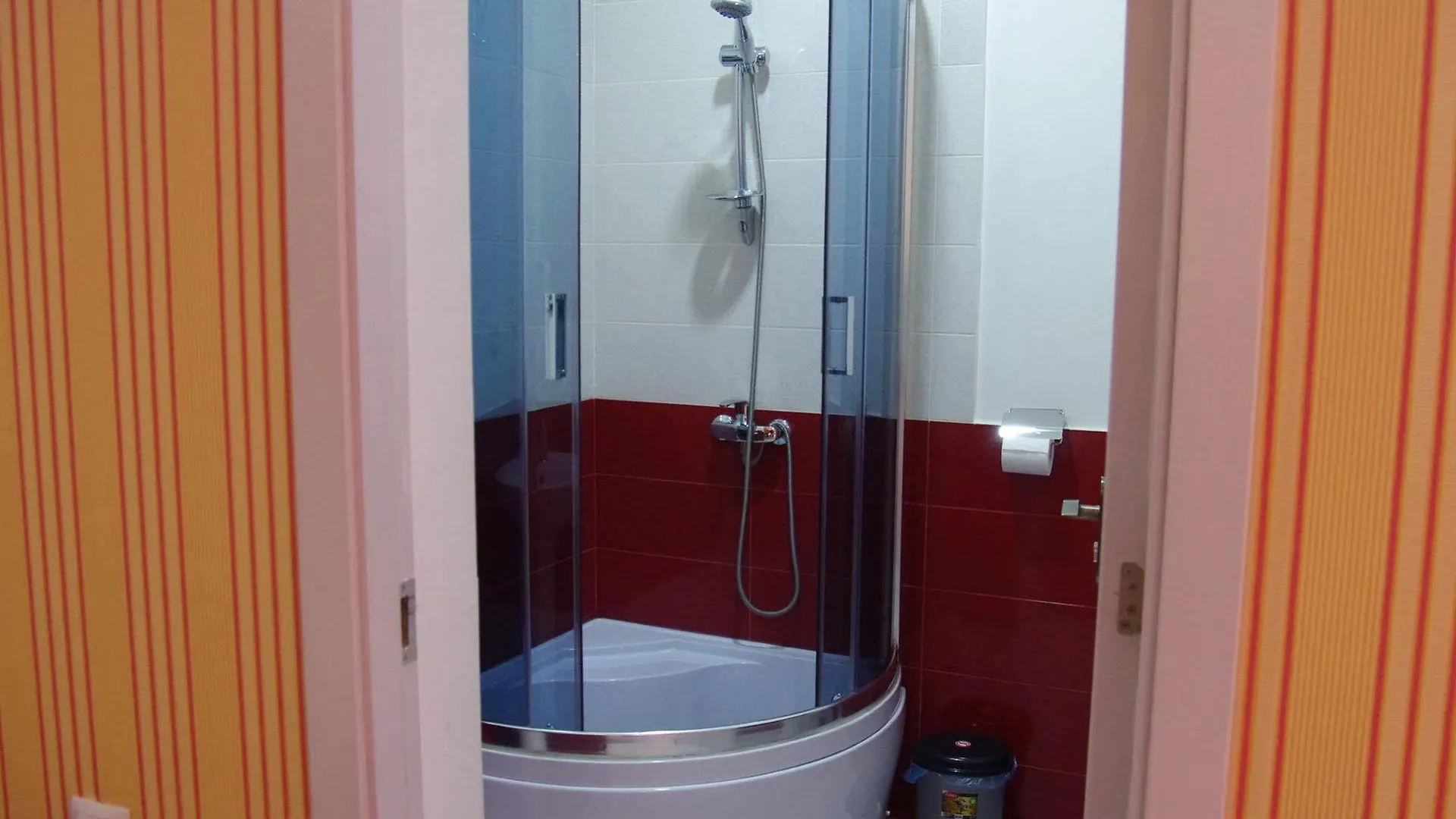 King Edward Hotel Tbilissi 3*,